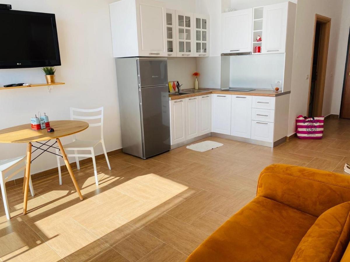 Appartamento Modern In Lungomare, *